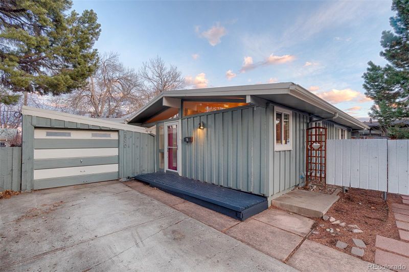 2590 S Meade St, Denver, CO 80219