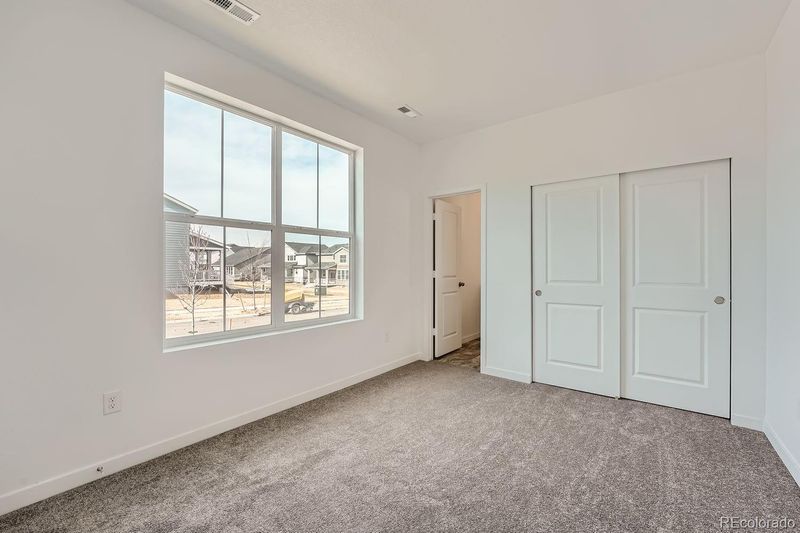2056 S Haleyville Way, Aurora, CO 80018