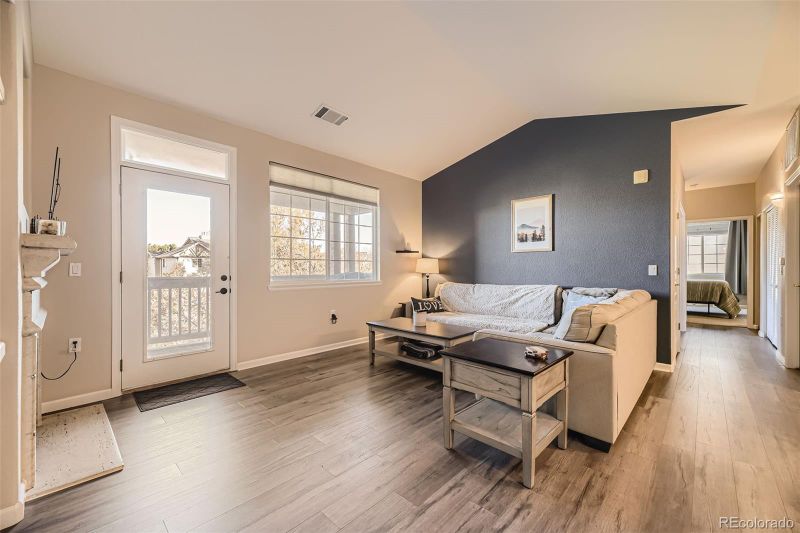 10437 W Hampden Ave #202, Lakewood, CO 80227