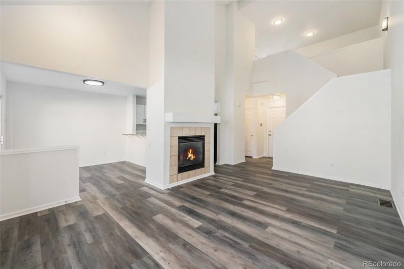 897 S Granby Cir, Aurora, CO 80012