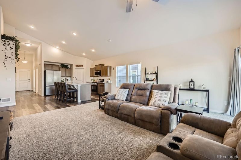 10504 Kalama Dr, Colorado Springs, CO 80925