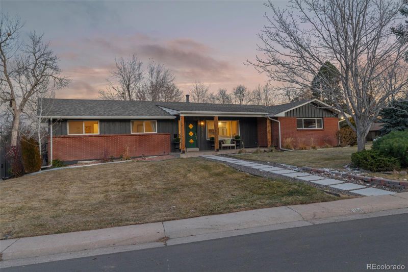 5965 W Quarles Dr, Littleton, CO 80128