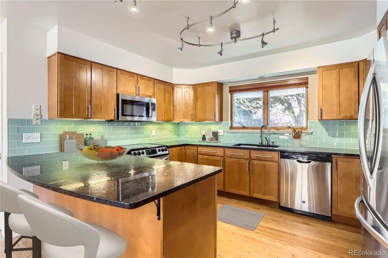 558 S Pontiac Way, Denver, CO 80224
