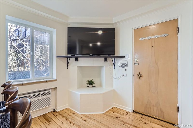 668 N Pennsylvania St #6, Denver, CO 80203
