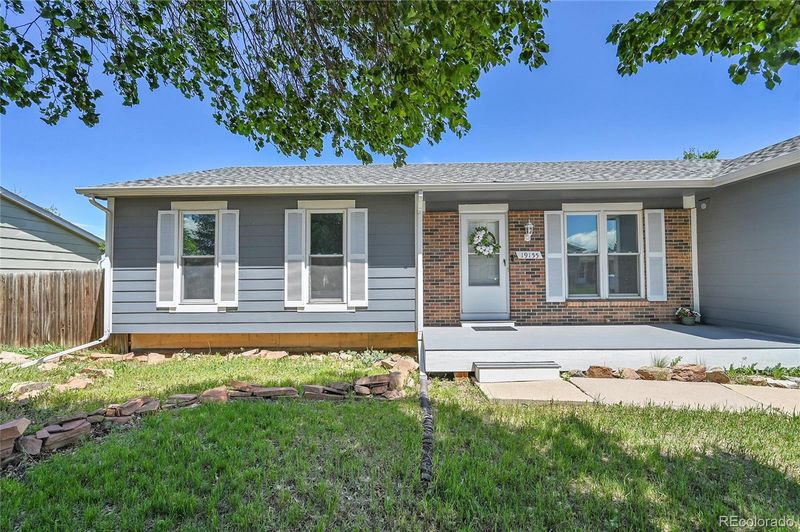 19155 E Kansas Dr, Aurora, CO 80017