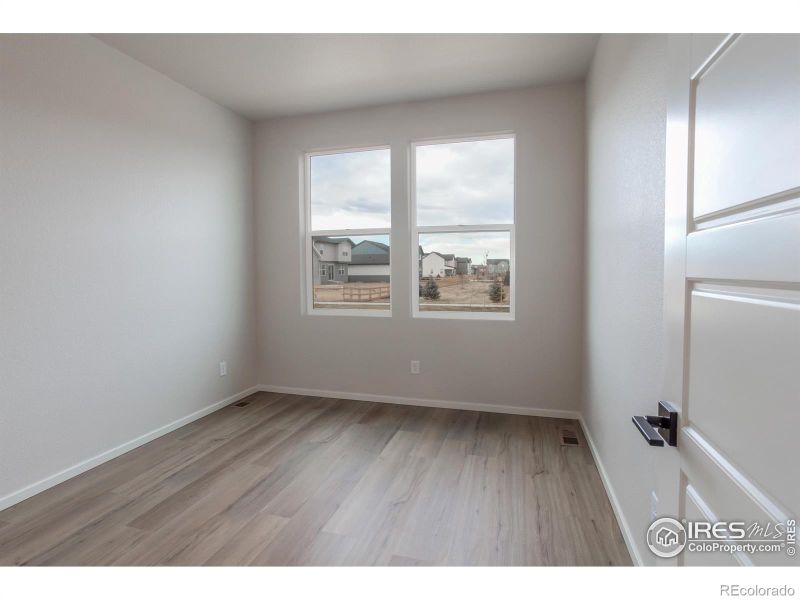 6037 Saddle Horn Dr, Timnath, CO 80547