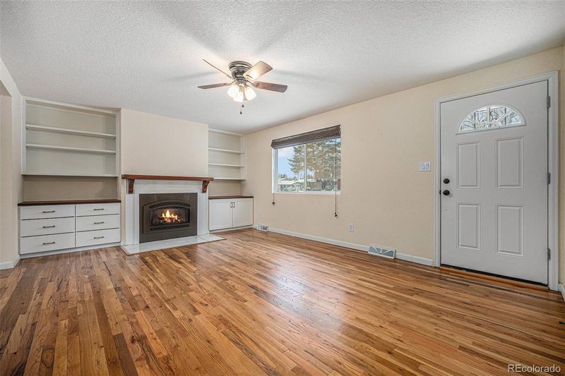 7038 Otis Ct, Arvada, CO 80003