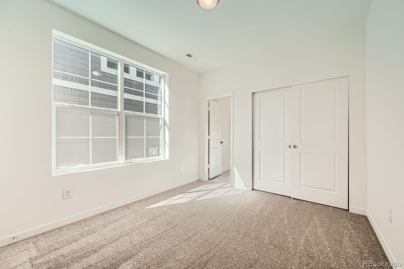 2078 S Haleyville Way, Aurora, CO 80018