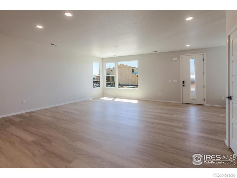 6112 Dutch Dr, Timnath, CO 80547