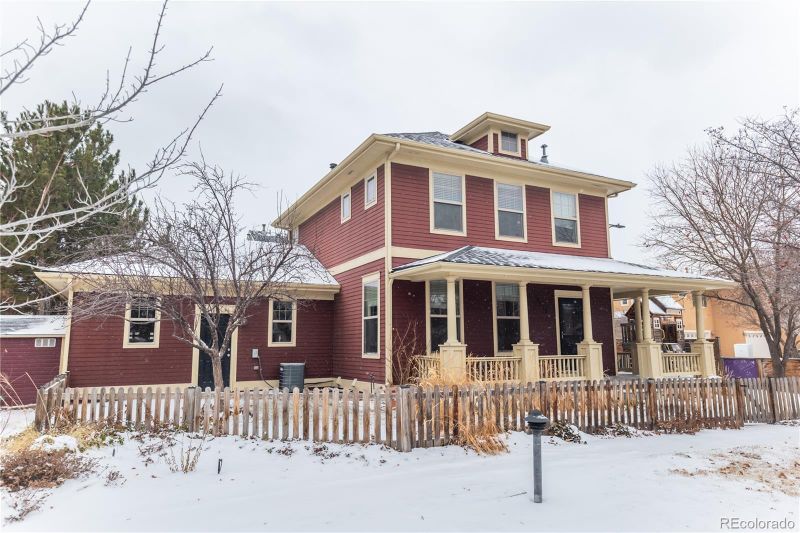 9112 E 29th Pl, Denver, CO 80238