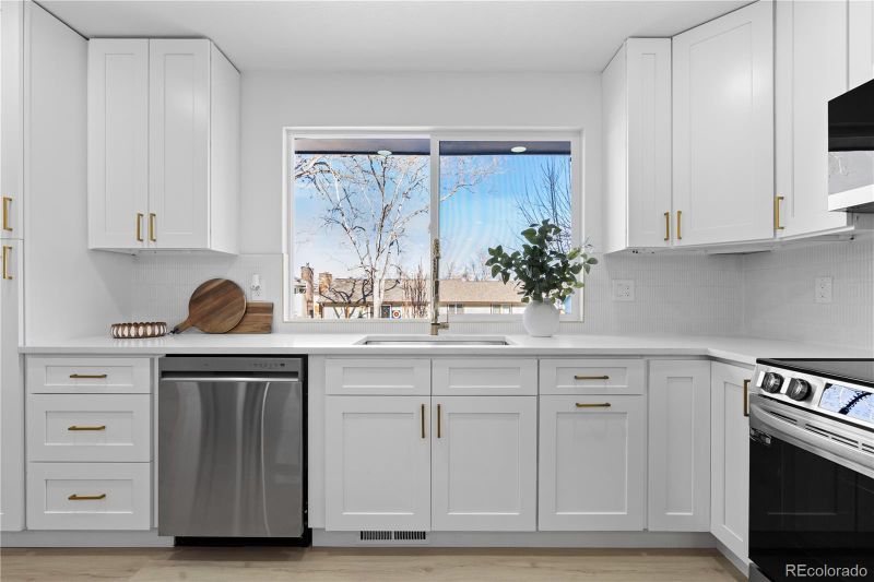 9163 W 75th Cir, Arvada, CO 80005