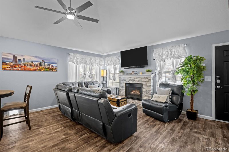 2229 S Toledo Ct, Aurora, CO 80014