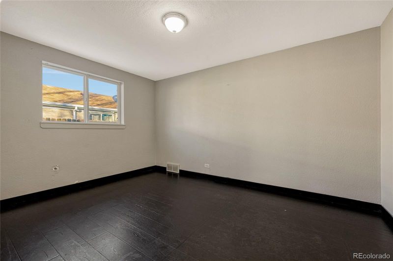 3581 Olive St, Denver, CO 80207