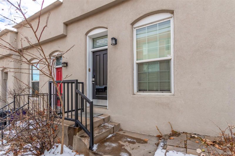 2512 Kensing Ct, Denver, CO 80211