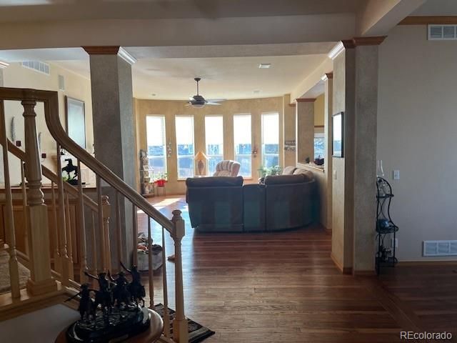587 Brookside Dr, Longmont, CO 80504
