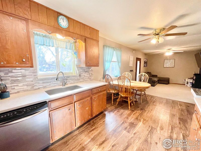 1142 24th Ave Ct, Greeley, CO 80634