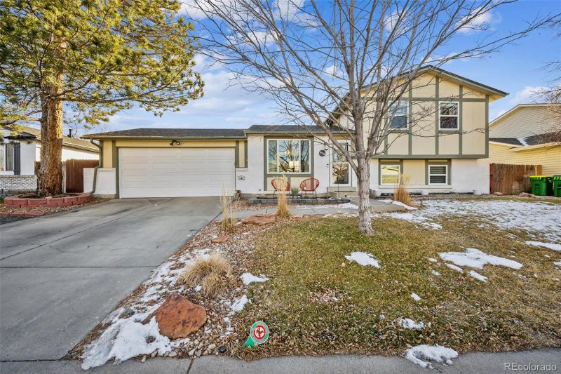 10432 Hoyt St, Broomfield, CO 80021