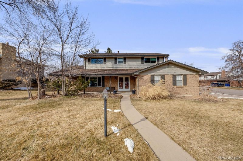 6323 W Rowland Cir, Littleton, CO 80128