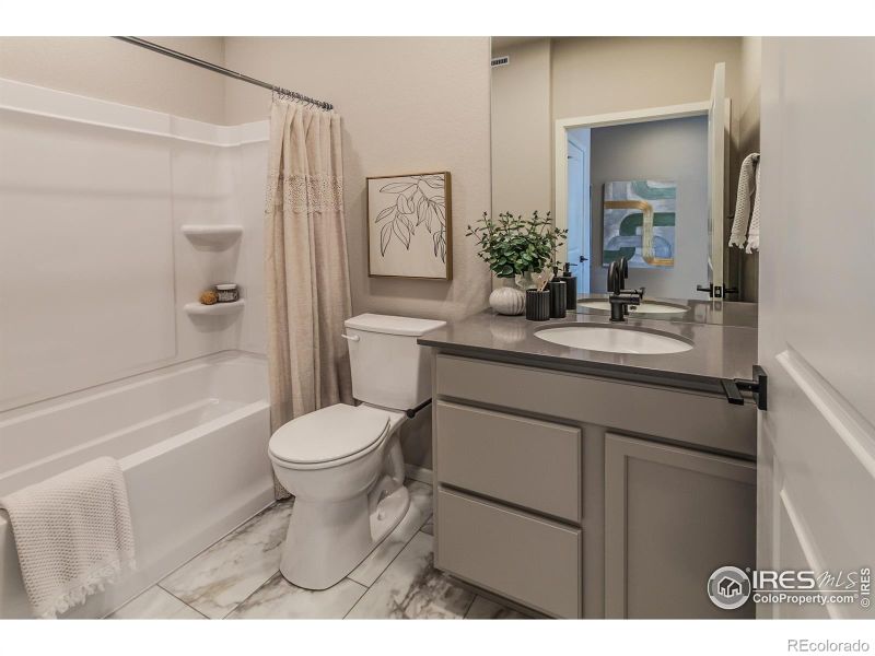 1601 Alfalfa Ln, Johnstown, CO 80534