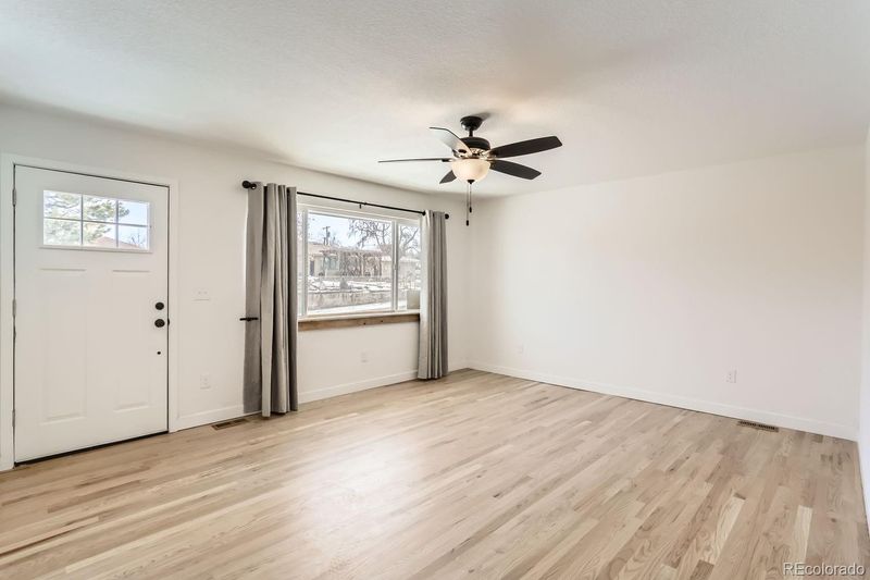 4501 S Lipan Ct, Englewood, CO 80110
