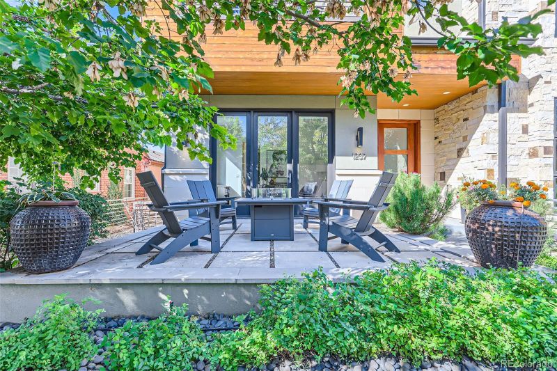 1237 S Saint Paul St, Denver, CO 80210