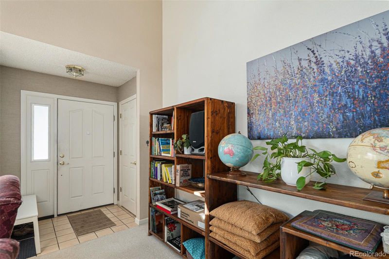 2586 S Independence Ct, Lakewood, CO 80227