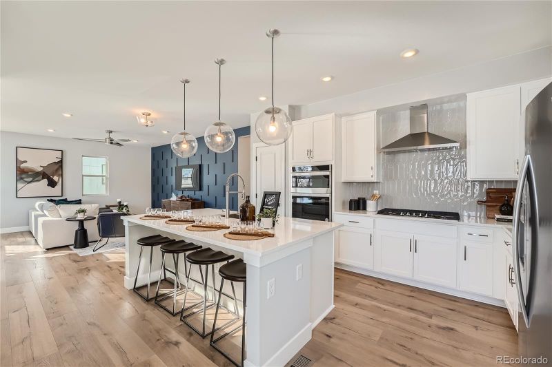 15273 W 69th Ave, Arvada, CO 80007