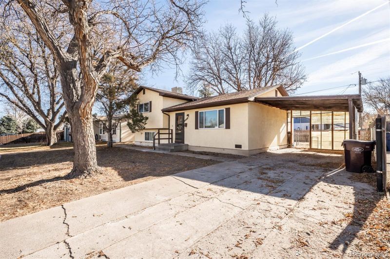3732 Fairfield Ln, Pueblo, CO 81005
