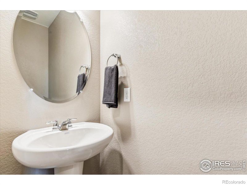 1838 Knobby Pine Dr, Fort Collins, CO 80528