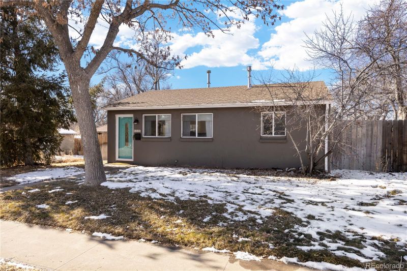 4225 S Logan St, Englewood, CO 80113