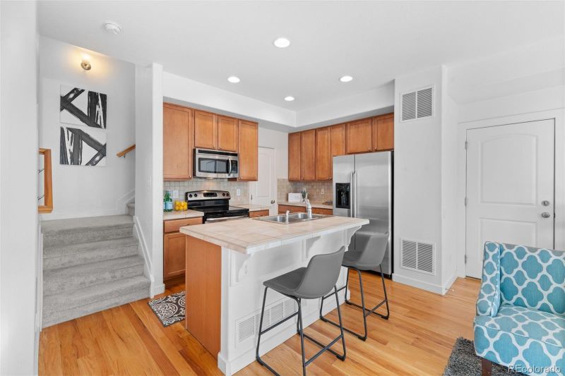 2274 Valentia St, Denver, CO 80238