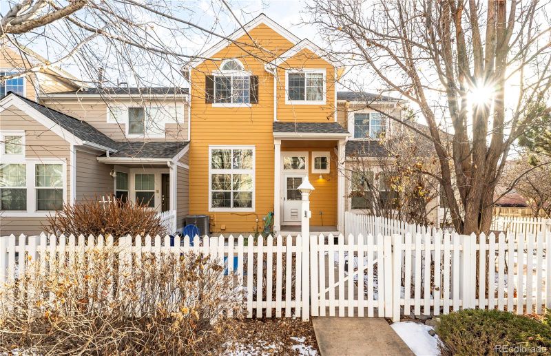 911 Snowberry St, Longmont, CO 80503