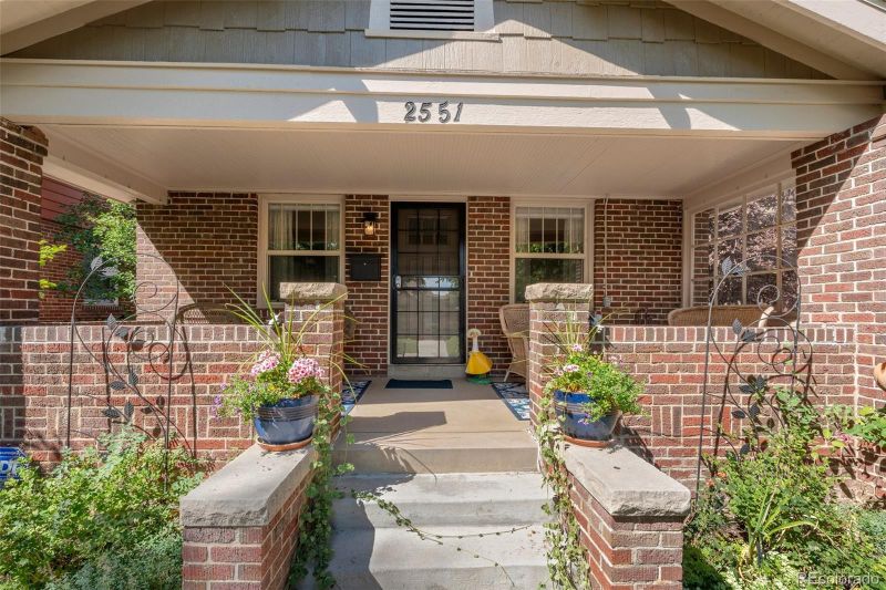 2551 N Glencoe St, Denver, CO 80207
