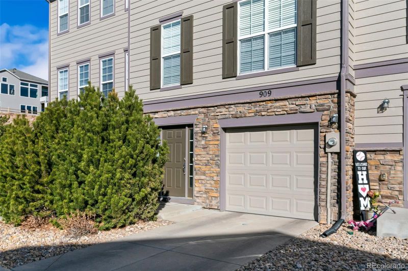 909 Burning Bush Point, Monument, CO 80132