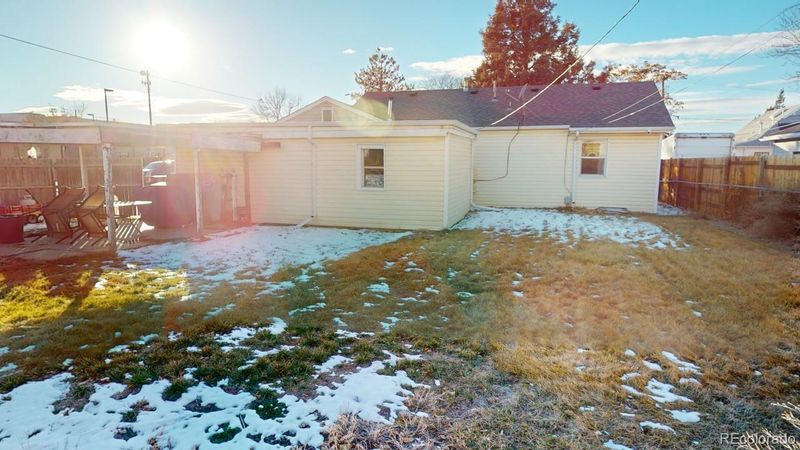7060 Magnolia St, Commerce City, CO 80022