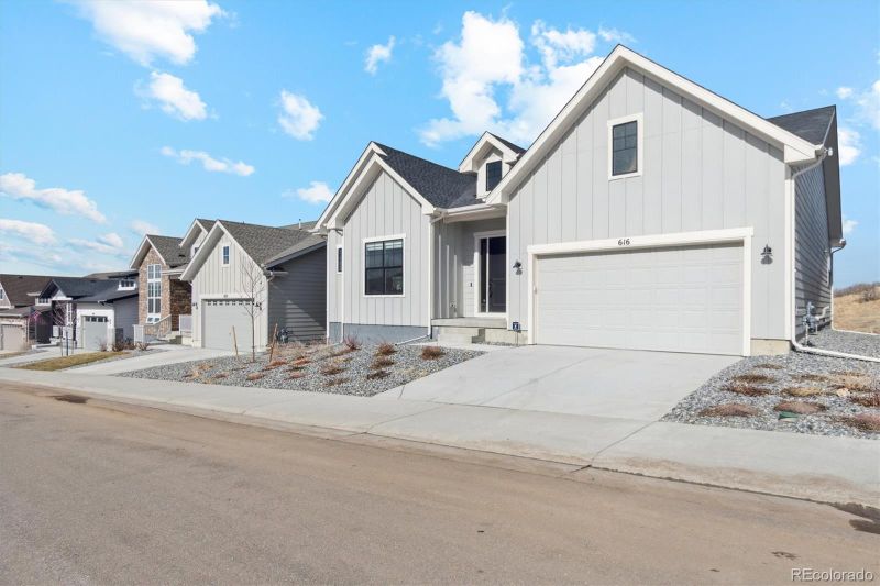 616 Scrubjay Cir, Castle Rock, CO 80104