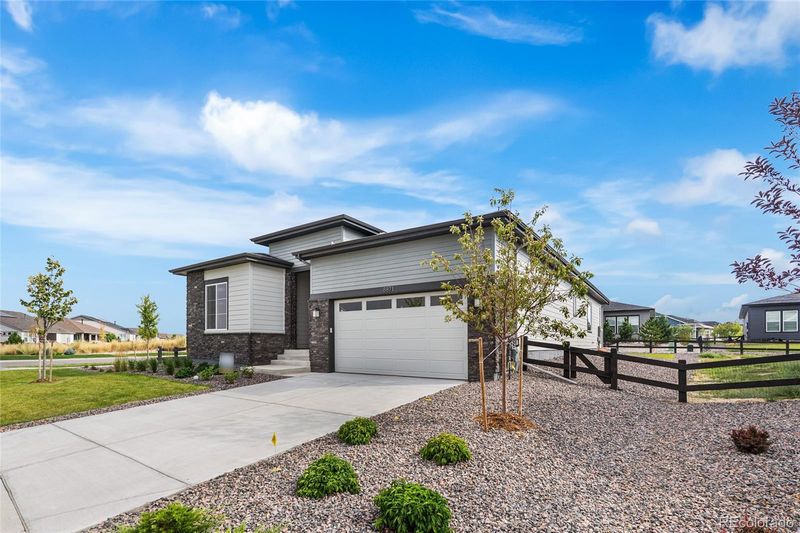 8871 S Quemoy St, Aurora, CO 80016
