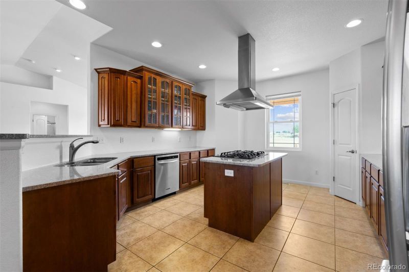 346 S Costilla Dr, Pueblo West, CO 81007