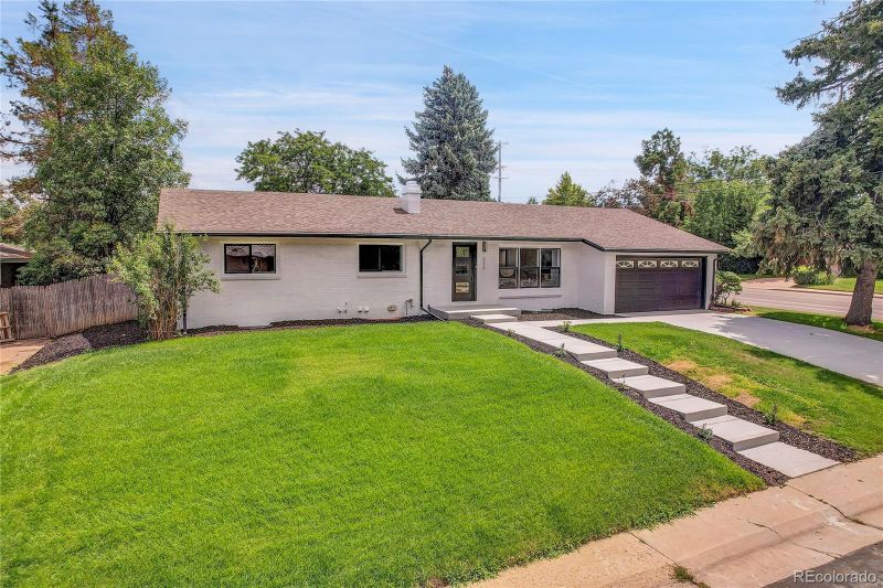 5576 E Lehigh Ave, Denver, CO 80237