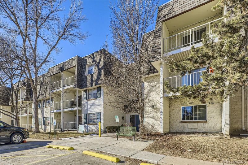 2225 S Jasmine St #304, Denver, CO 80222