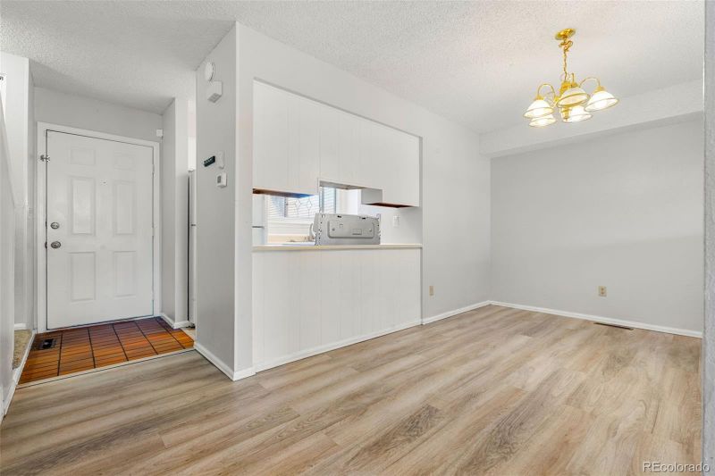 1170 S Troy St, Aurora, CO 80012
