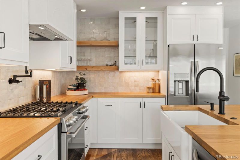 9200 E Cherry Creek South Dr #38, Denver, CO 80231