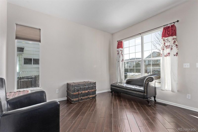 672 Pitkin Way, Castle Rock, CO 80104