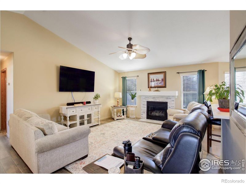 862 N Greeley Ave, Johnstown, CO 80534