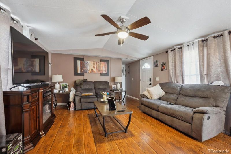 9400 Elm Ct Lot 560, Denver, CO 80260