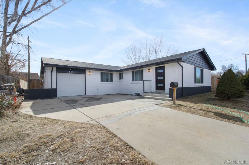 190 W 1st Ave, Broomfield, CO 80020