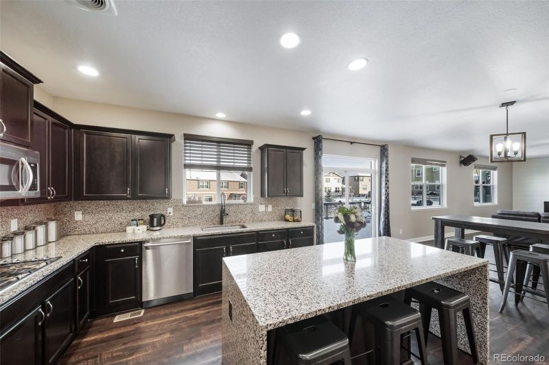 19427 Dunraven St, Parker, CO 80134