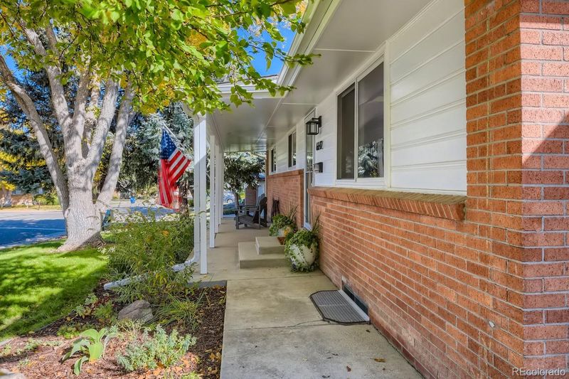 6642 S Pearl St, Centennial, CO 80121