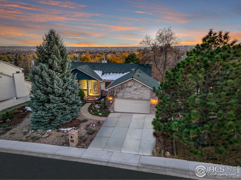 498 Eisenhower Dr, Louisville, CO 80027
