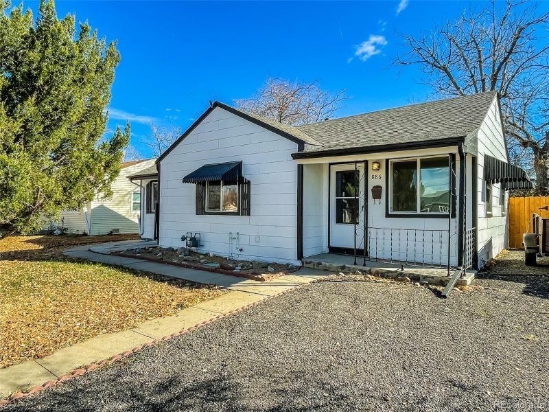 886 Kenton St, Aurora, CO 80010